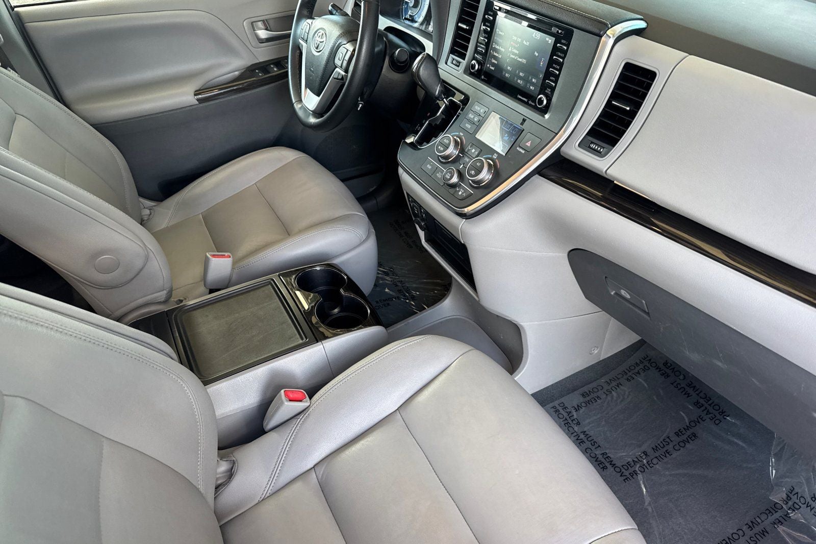 2019 Toyota Sienna XLE 8 Passenger