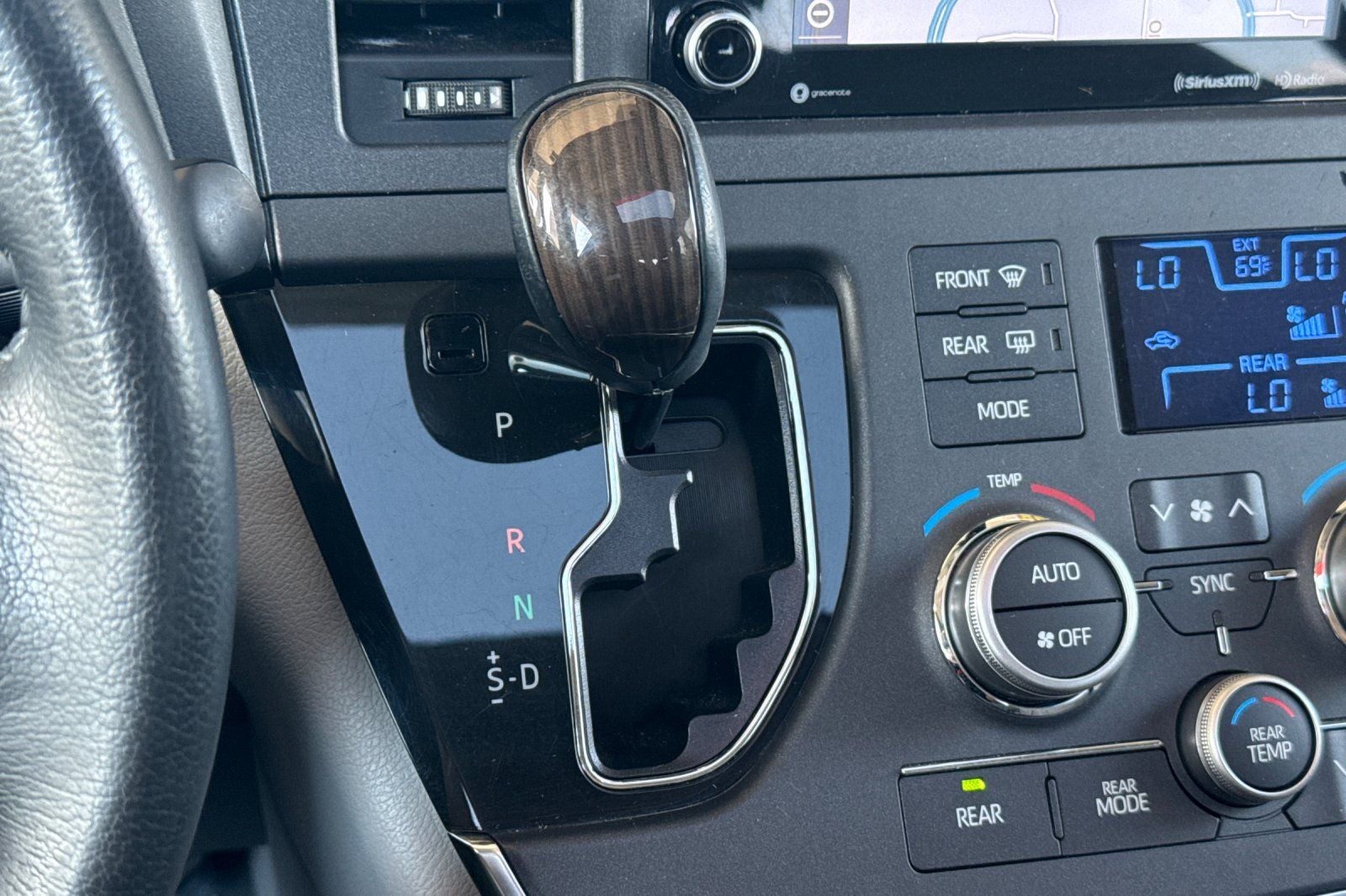 2019 Toyota Sienna XLE 8 Passenger