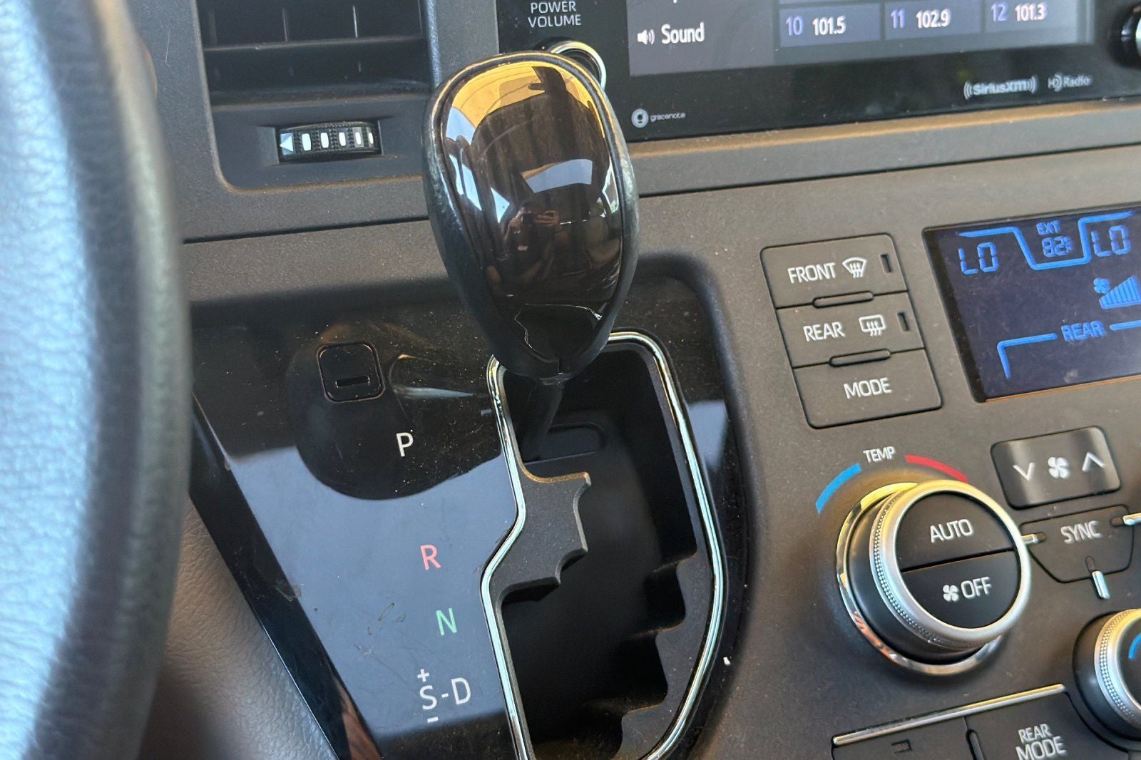 2018 Toyota Sienna XLE 8 Passenger