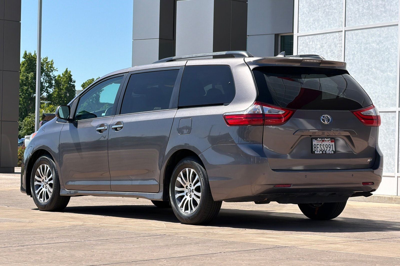 2018 Toyota Sienna XLE 8 Passenger