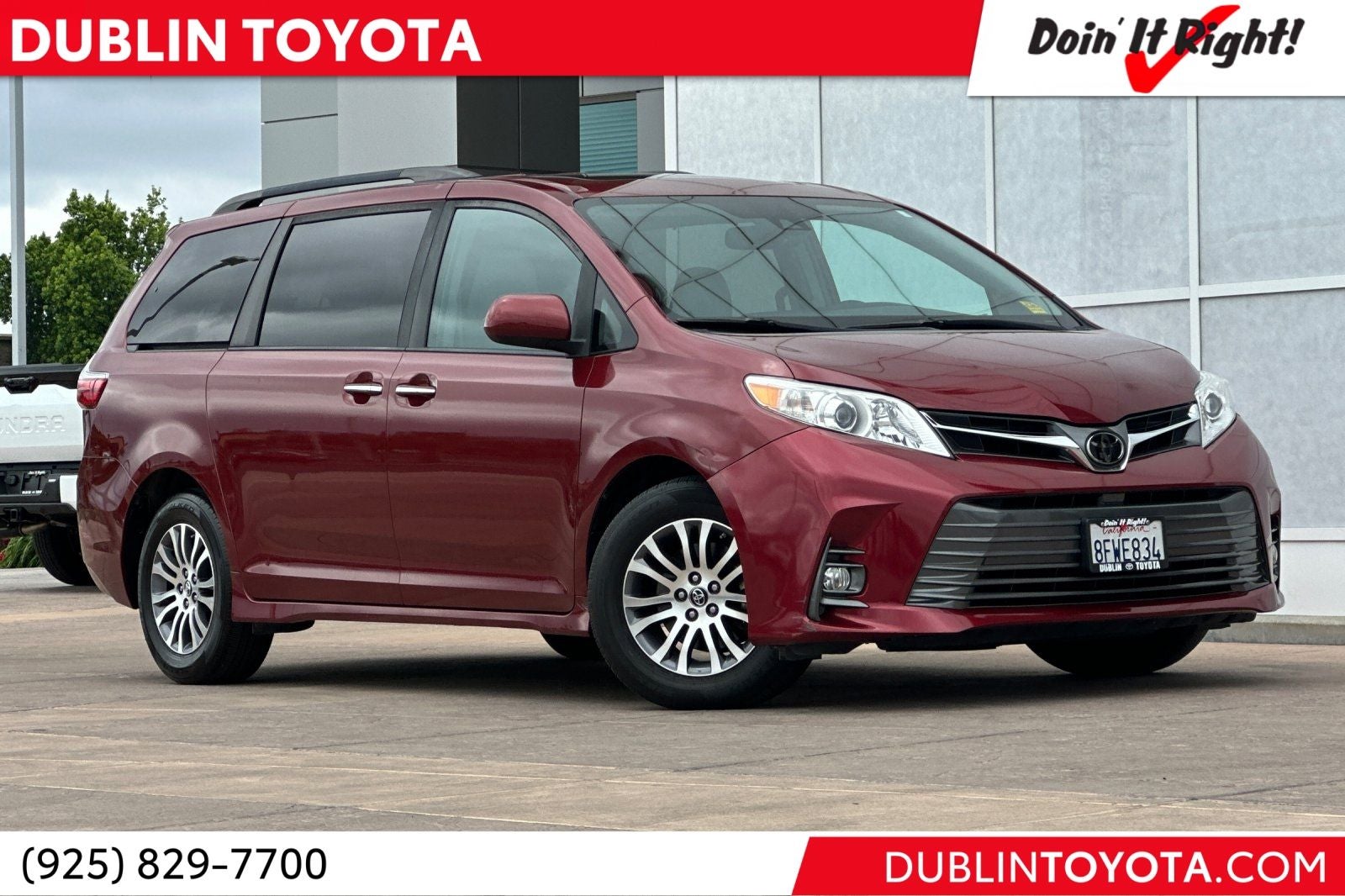2018 Toyota Sienna XLE V6 8-Passenger's photo
