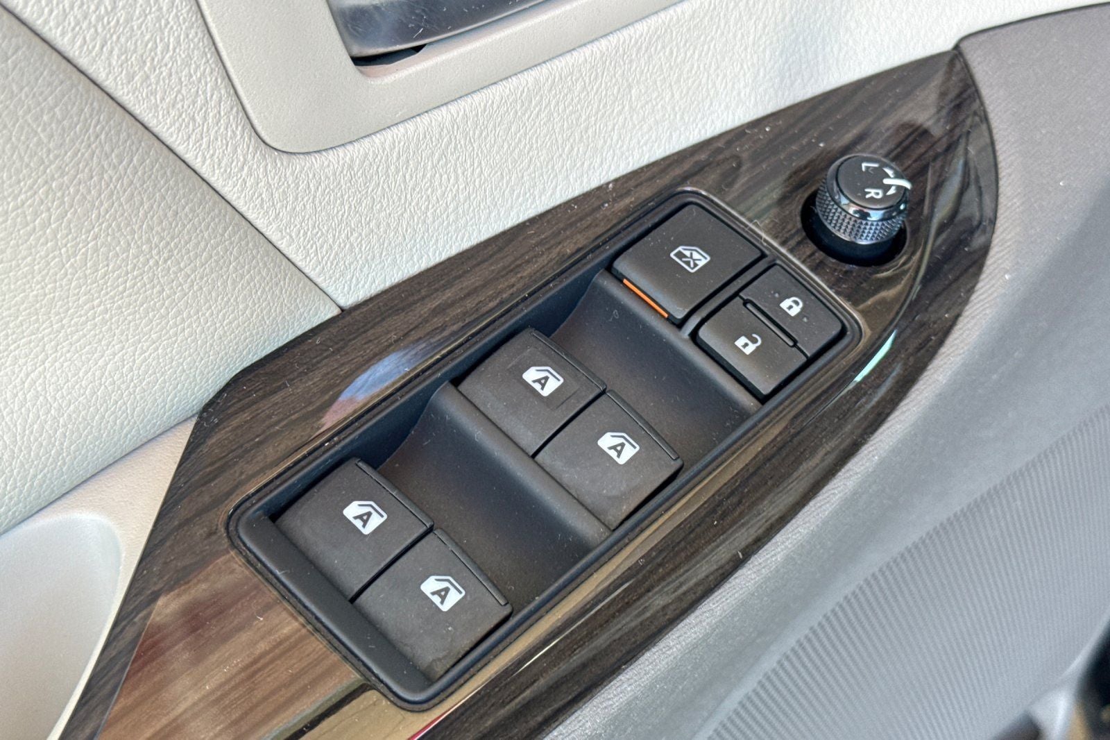2020 Toyota Sienna XLE 8 Passenger