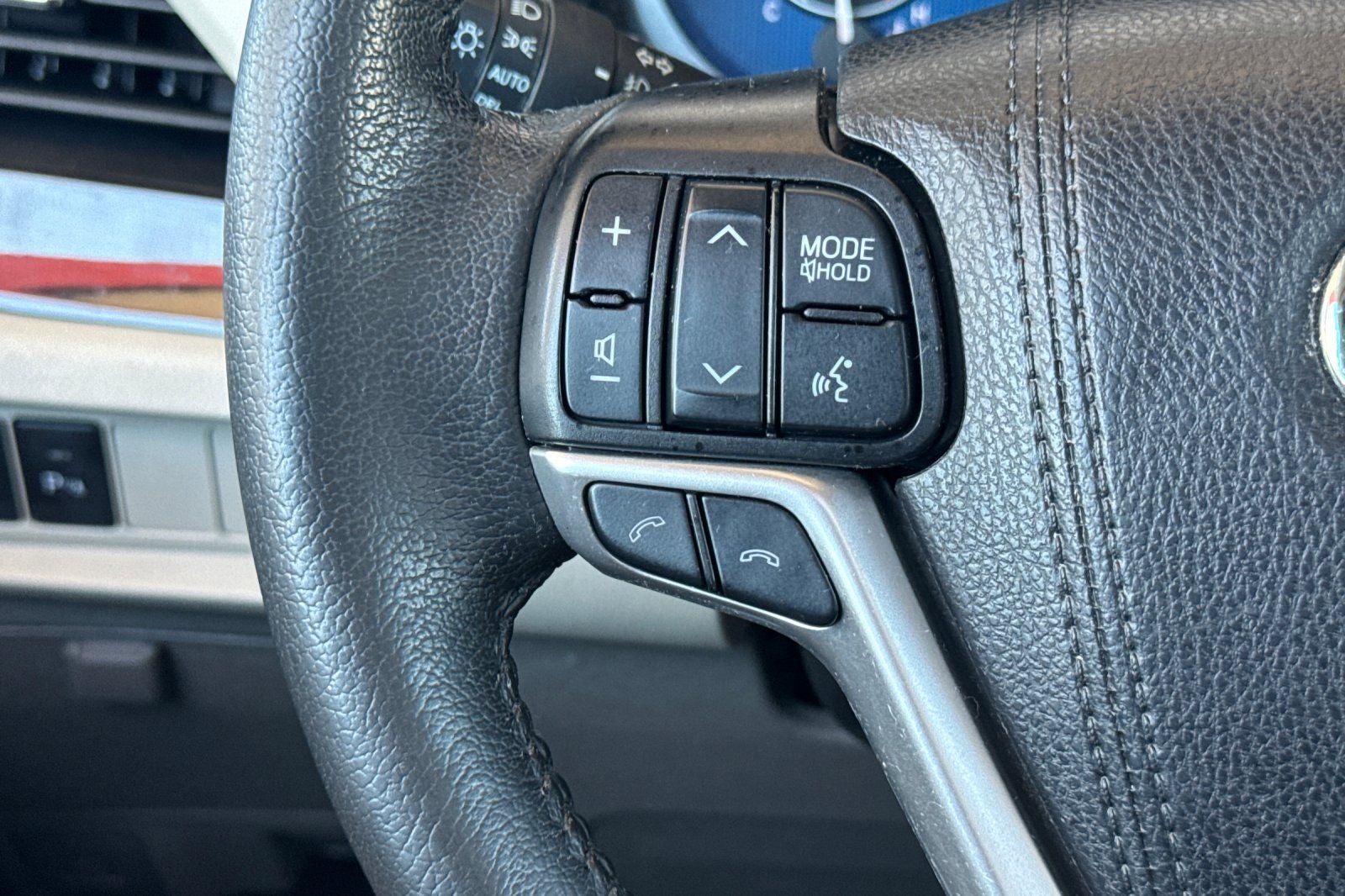 2020 Toyota Sienna XLE 8 Passenger