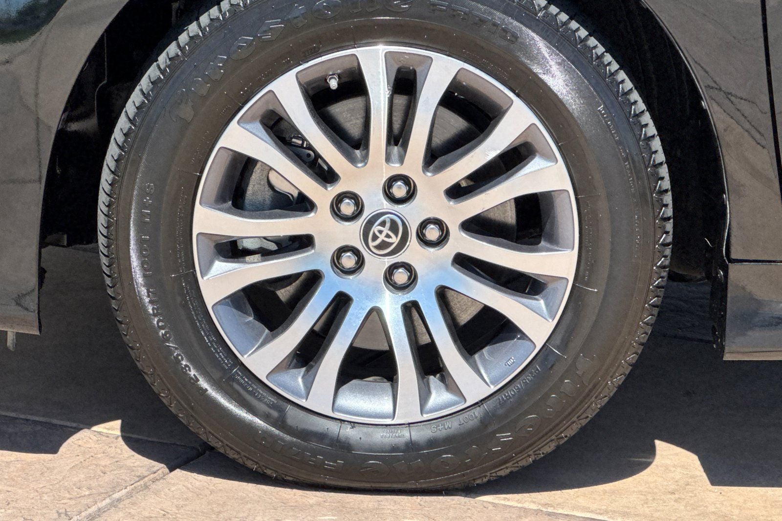 2020 Toyota Sienna XLE 8 Passenger