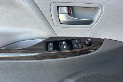 2018 Toyota Sienna XLE 8 Passenger