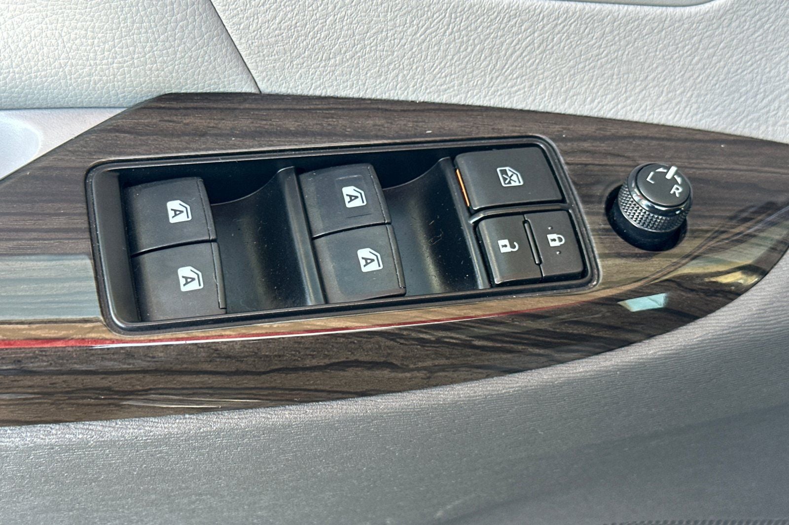 2018 Toyota Sienna XLE 8 Passenger