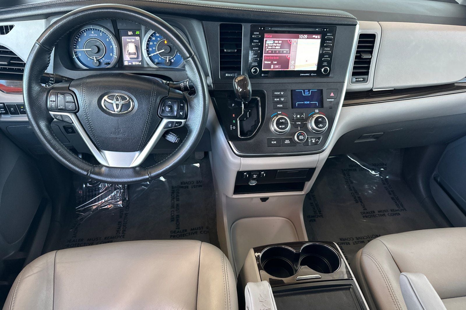 2018 Toyota Sienna XLE 8 Passenger