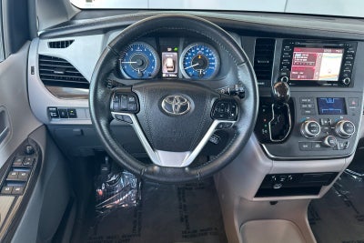 2018 Toyota Sienna XLE 8 Passenger
