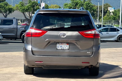 2018 Toyota Sienna XLE 8 Passenger
