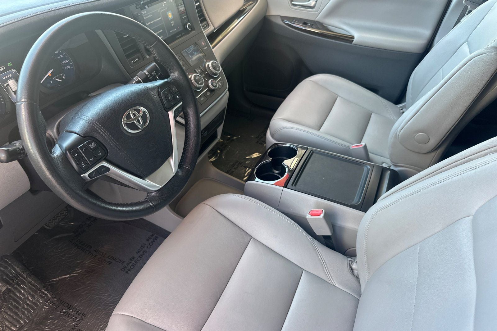 2020 Toyota Sienna XLE 8 Passenger
