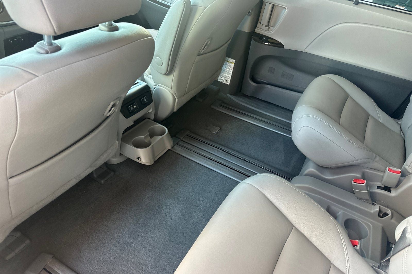 2020 Toyota Sienna XLE 8 Passenger
