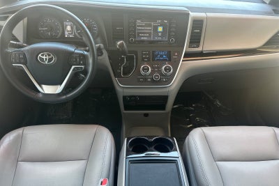 2020 Toyota Sienna XLE 8 Passenger