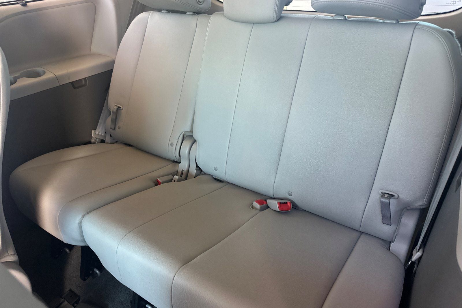 2020 Toyota Sienna XLE 8 Passenger