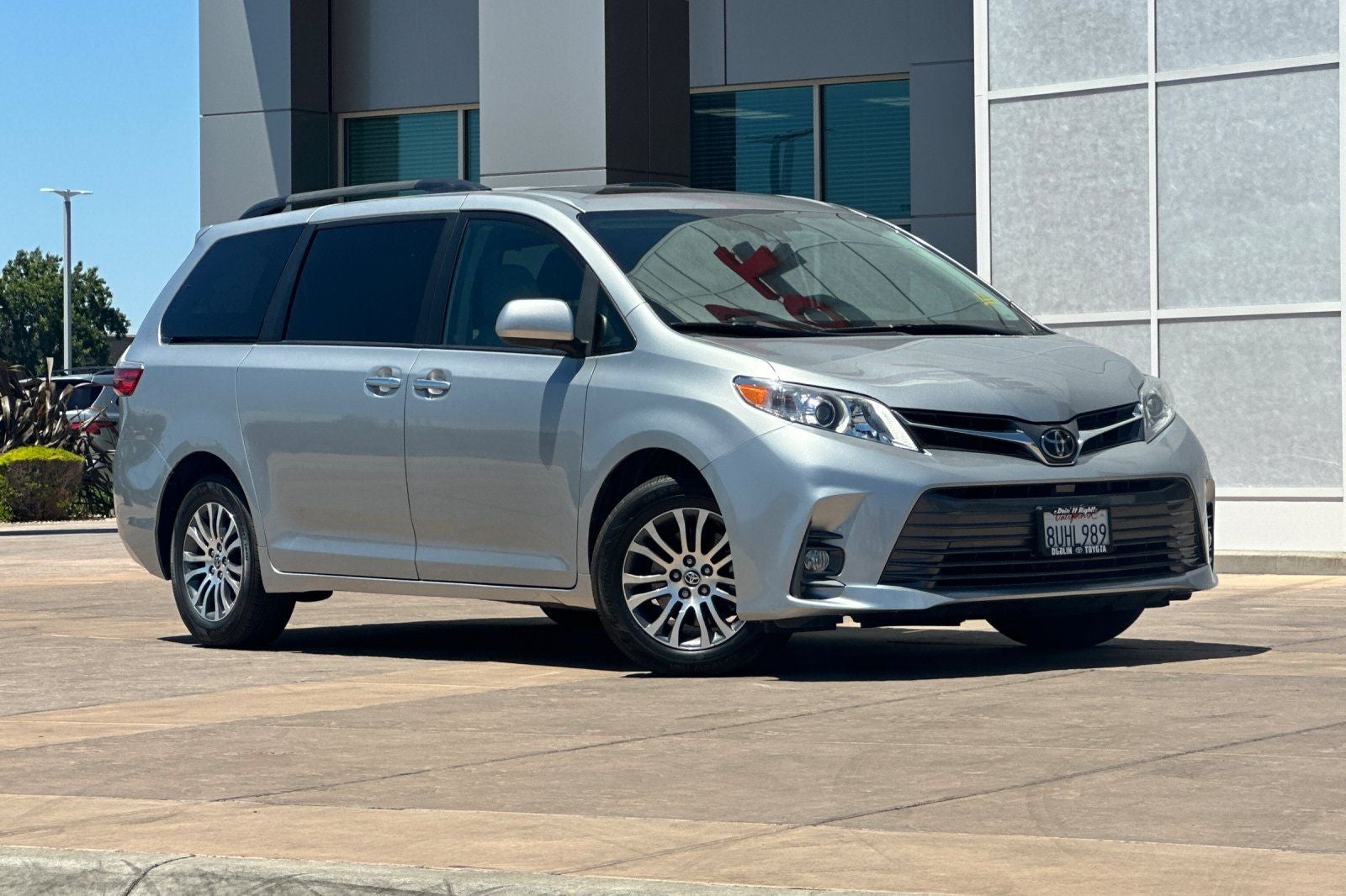 2020 Toyota Sienna XLE 8 Passenger