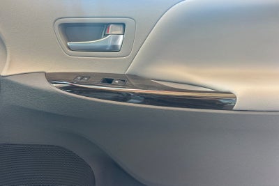 2020 Toyota Sienna XLE 8 Passenger