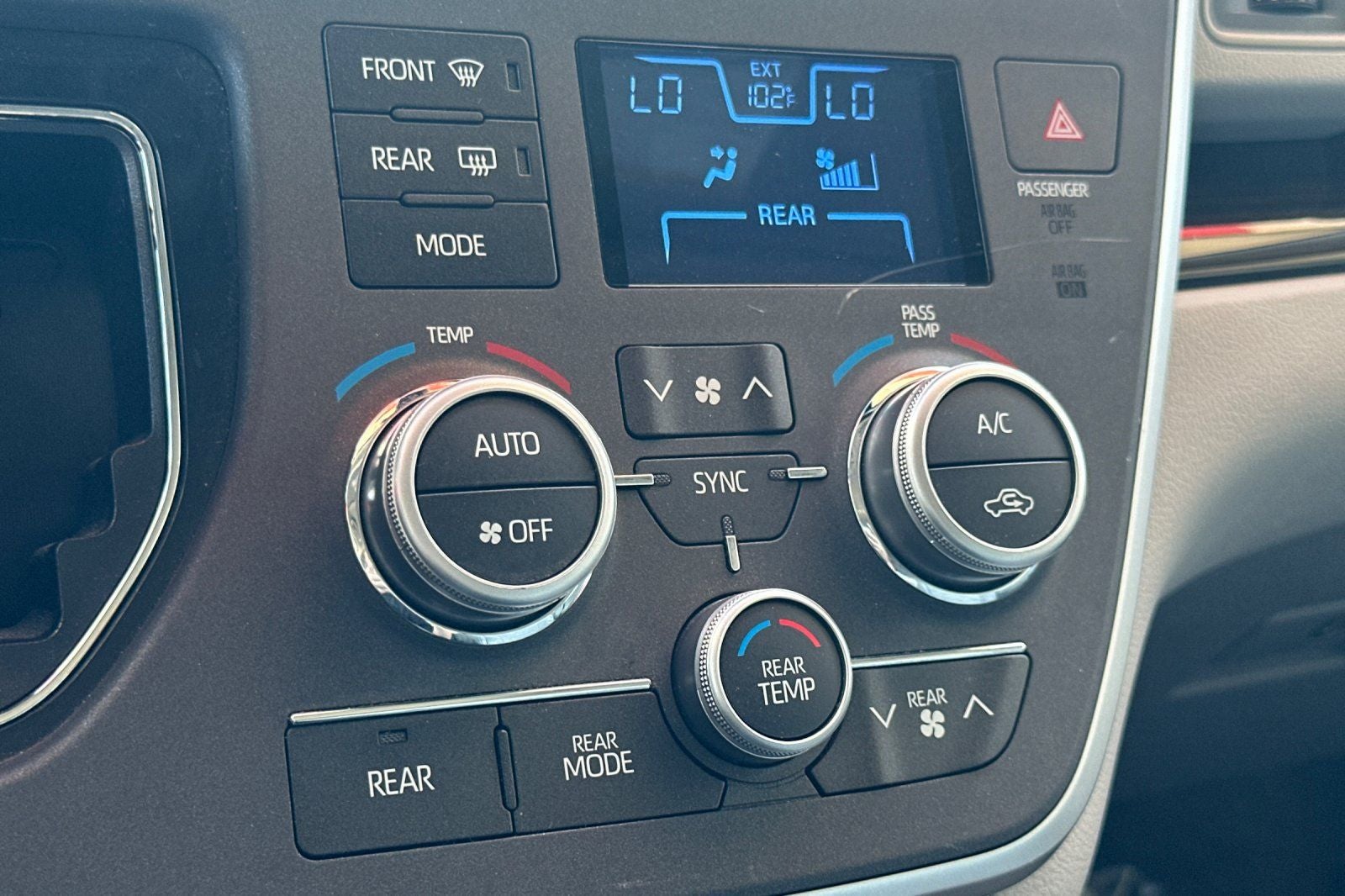 2020 Toyota Sienna XLE 8 Passenger