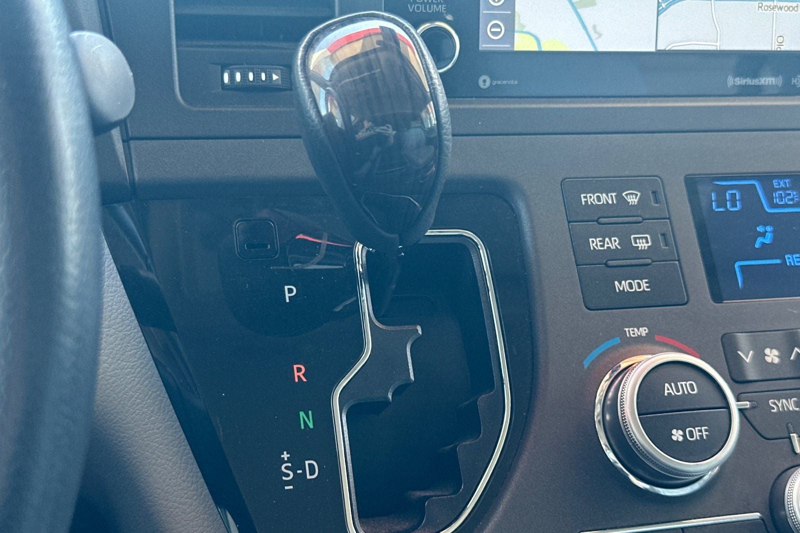 2020 Toyota Sienna XLE 8 Passenger