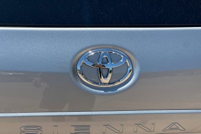2020 Toyota Sienna XLE 8 Passenger