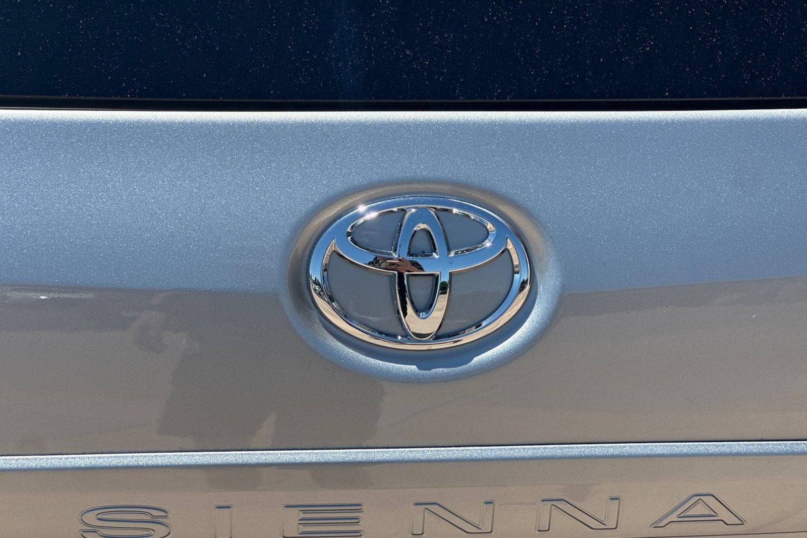 2020 Toyota Sienna XLE 8 Passenger