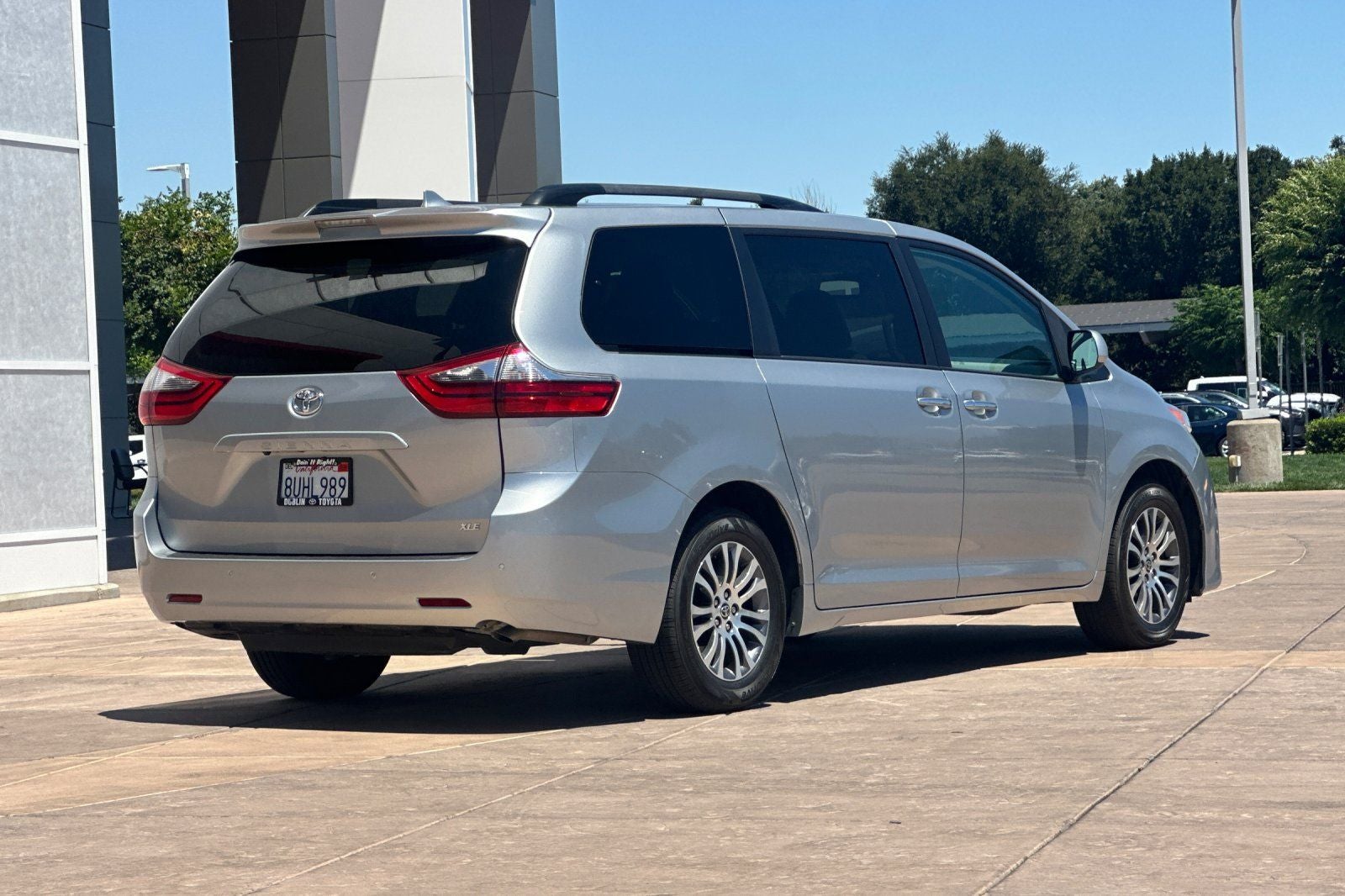 2020 Toyota Sienna XLE 8 Passenger