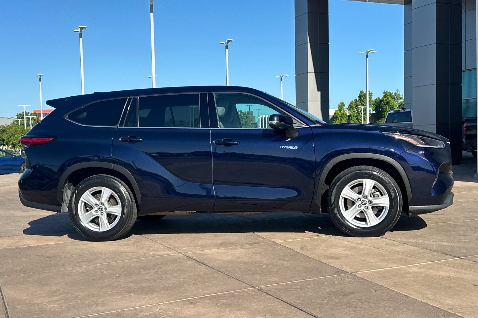 2021 Toyota Highlander Hybrid LE