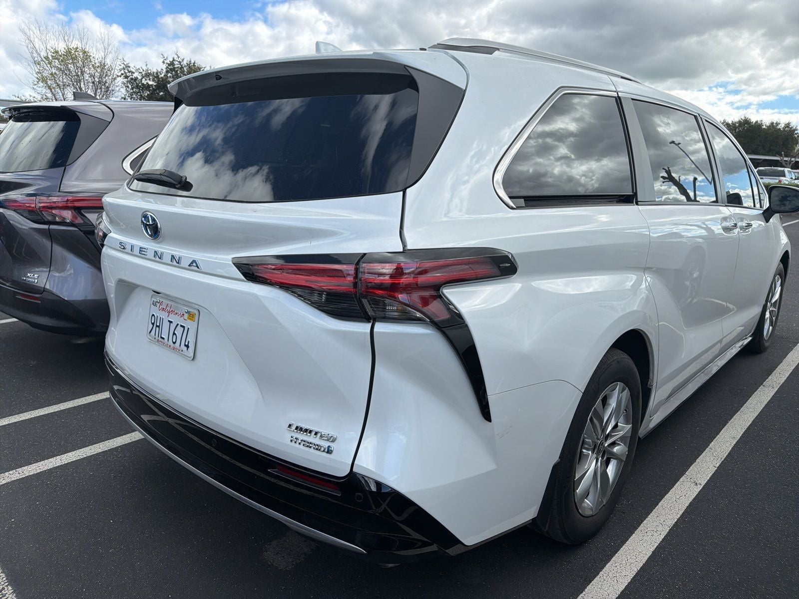 2023 Toyota Sienna Limited 7 Passenger