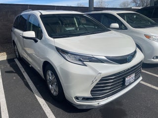 2021 Toyota Sienna Limited 7 Passenger