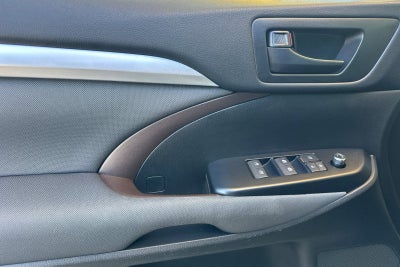2018 Toyota Highlander LE