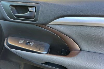 2018 Toyota Highlander LE