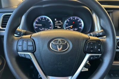 2018 Toyota Highlander LE