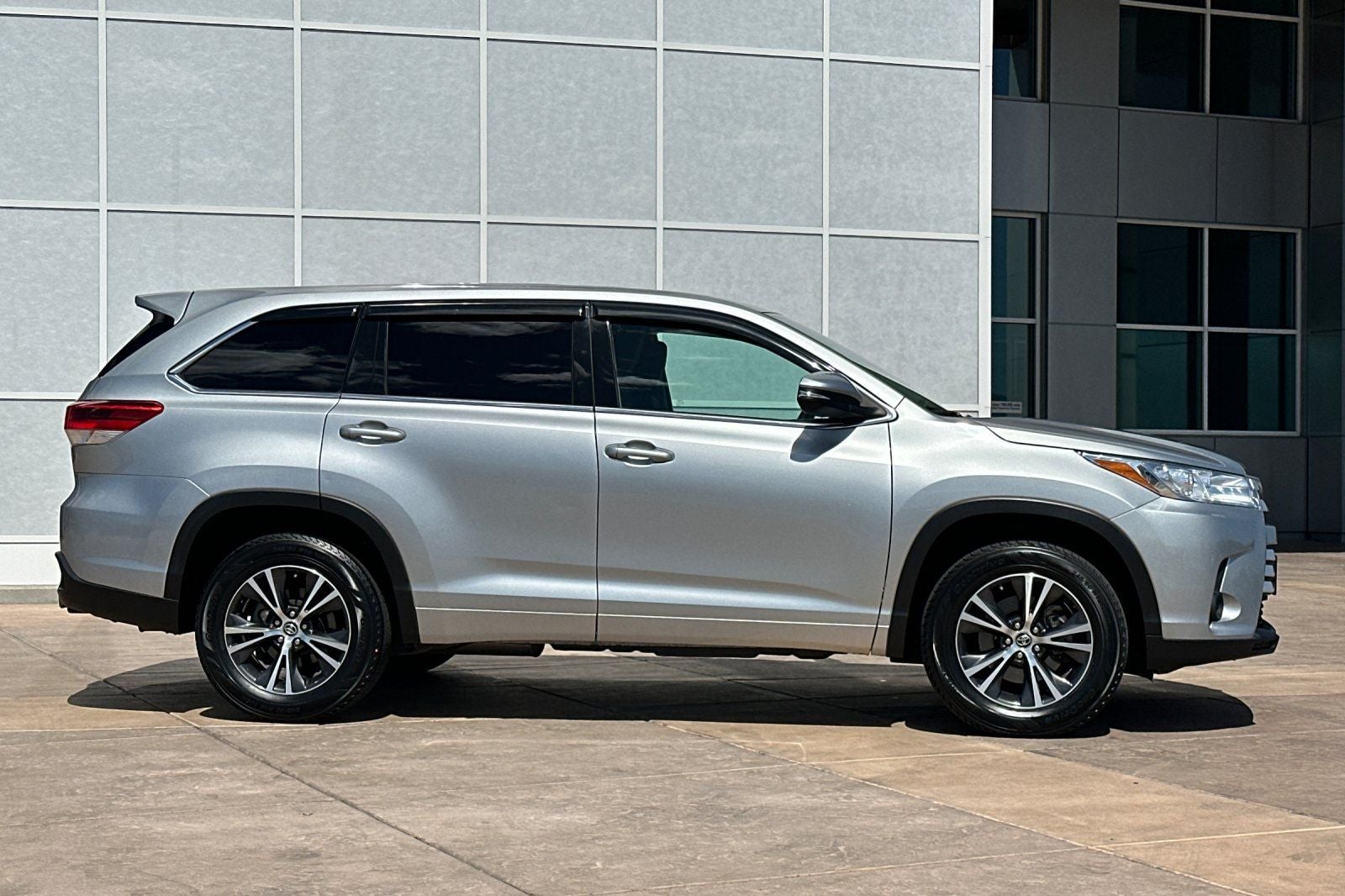 2018 Toyota Highlander LE