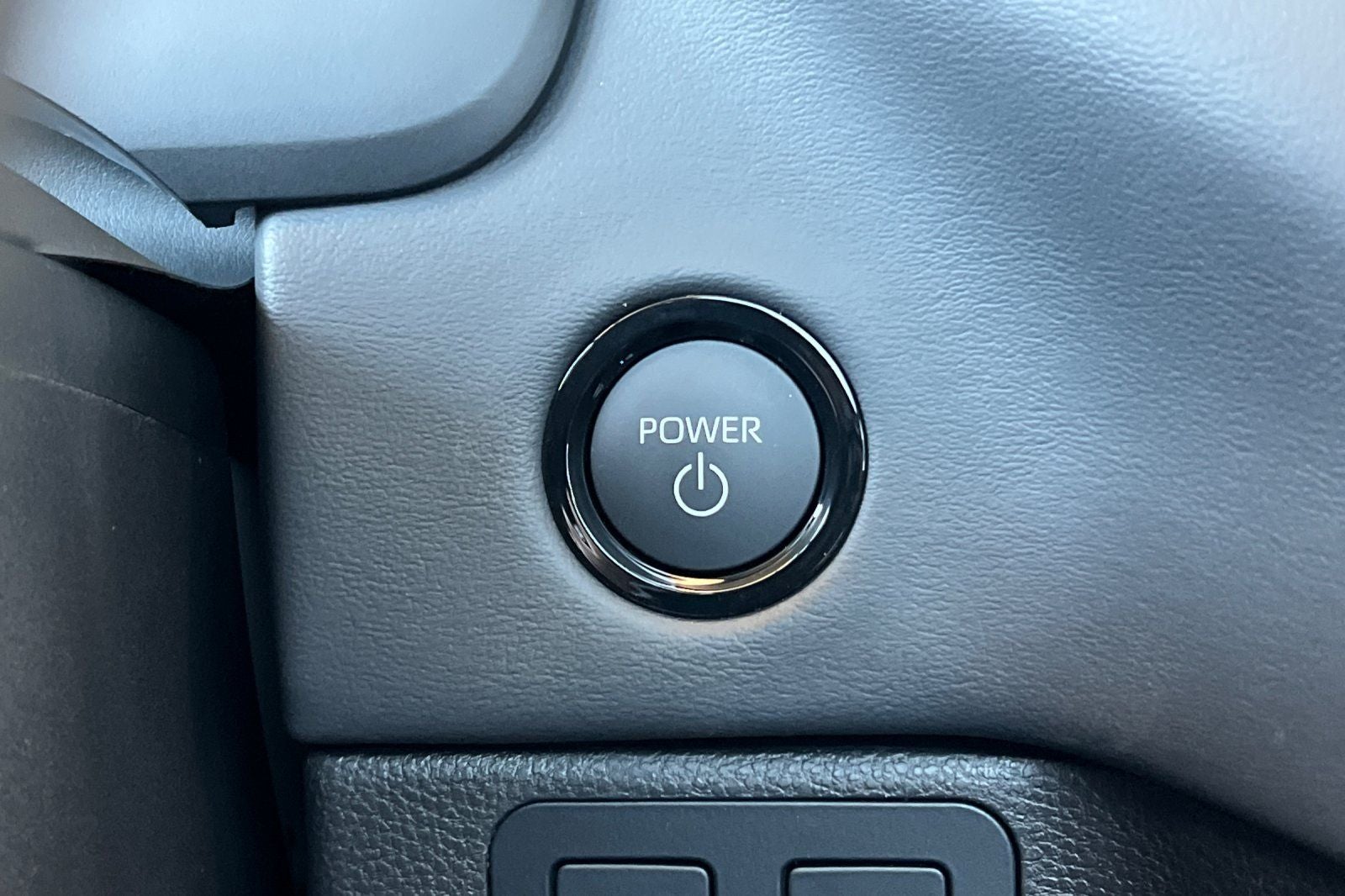 2025 Toyota Tundra Hybrid Platinum