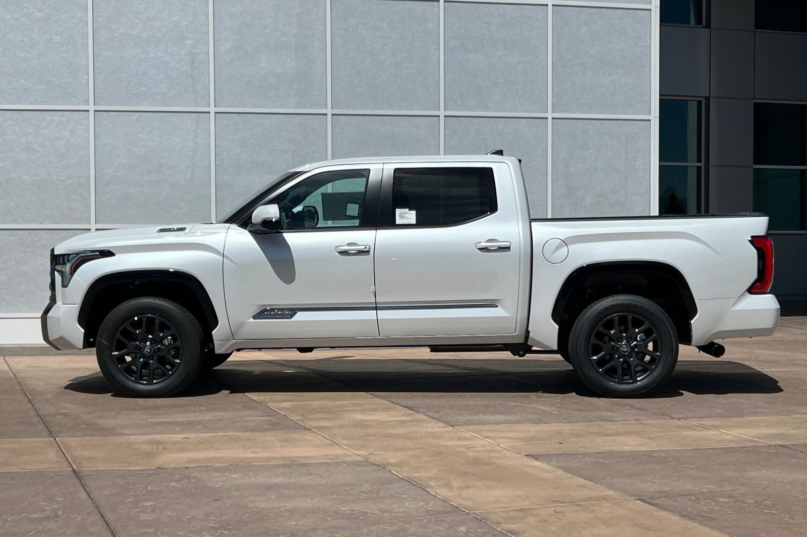 2025 Toyota Tundra Hybrid Platinum