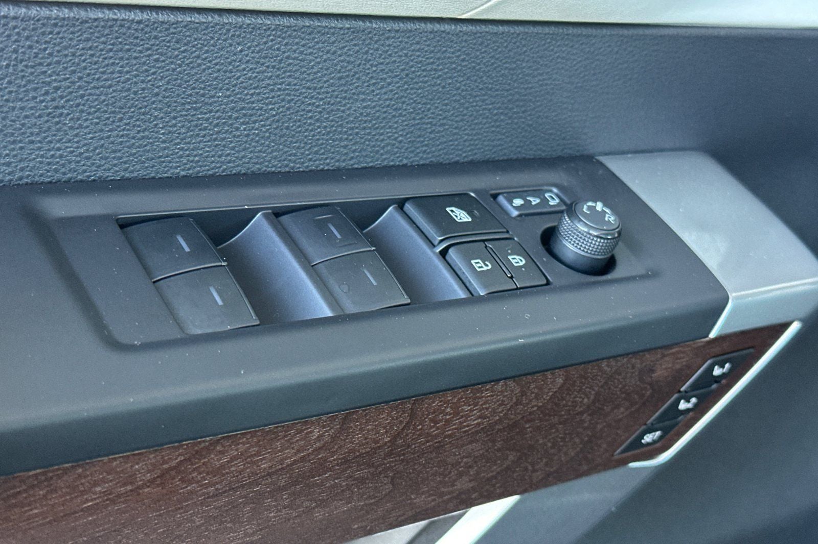 2024 Toyota Tundra Hybrid Capstone