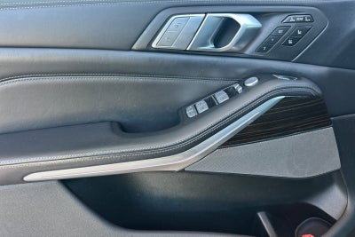2021 BMW X7 M50i