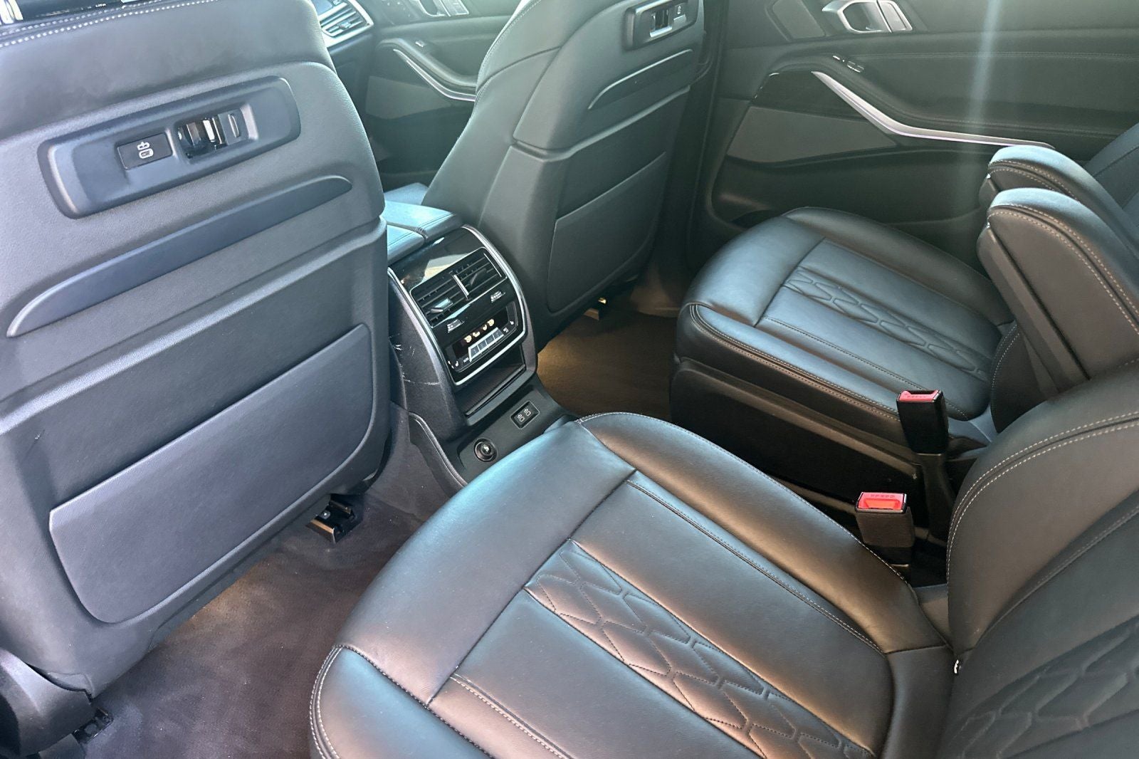 2021 BMW X7 M50i
