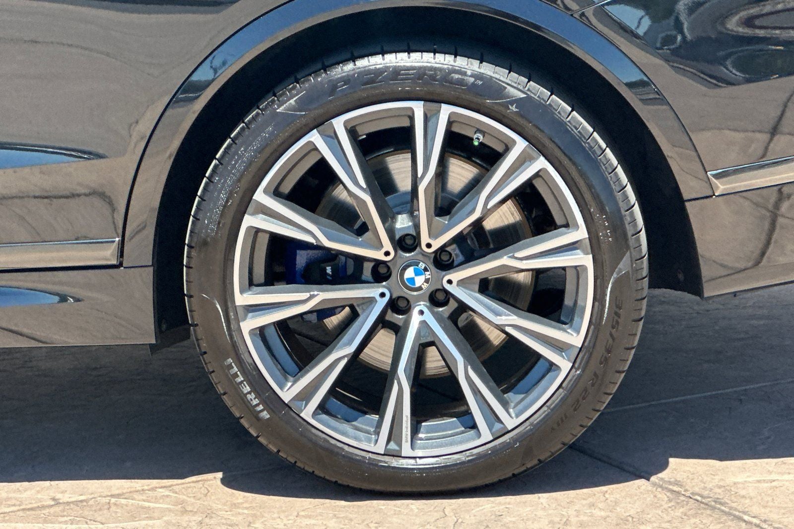 2021 BMW X7 M50i