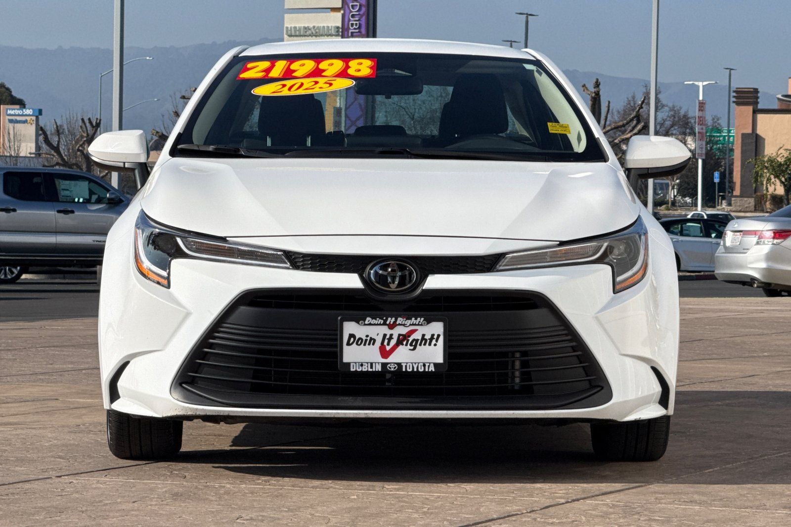 2025 Toyota Corolla LE