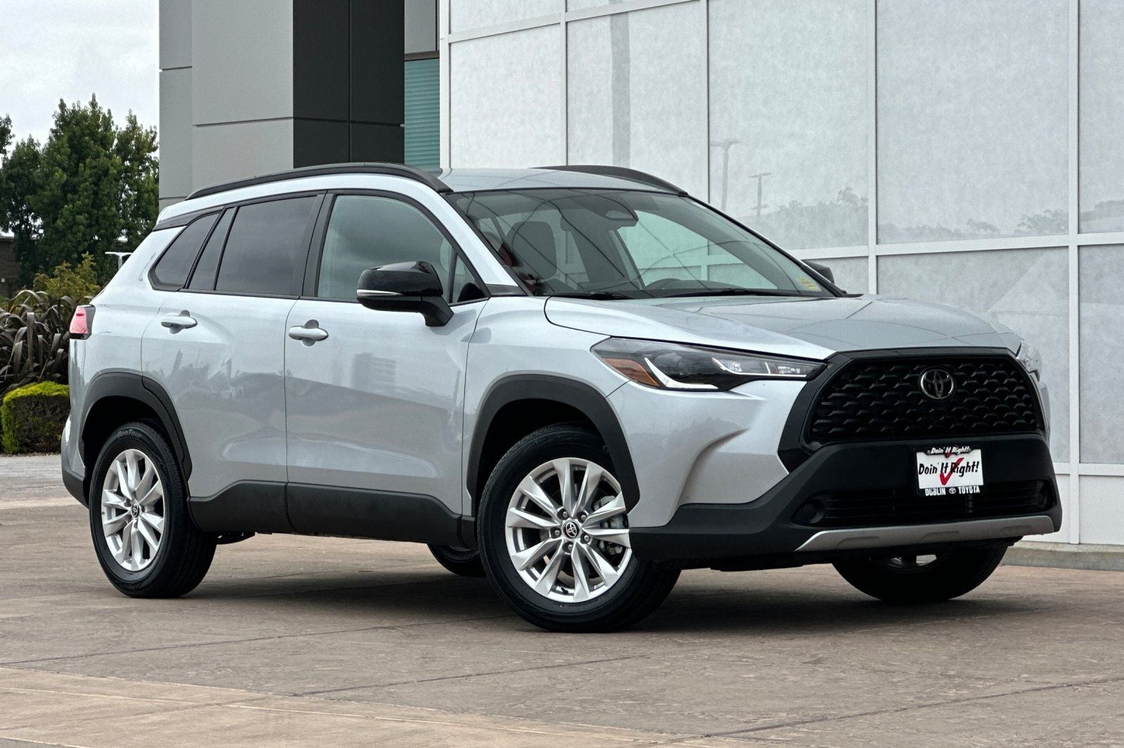 2025 Toyota Corolla Cross LE