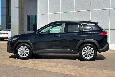 2025 Toyota Corolla Cross LE