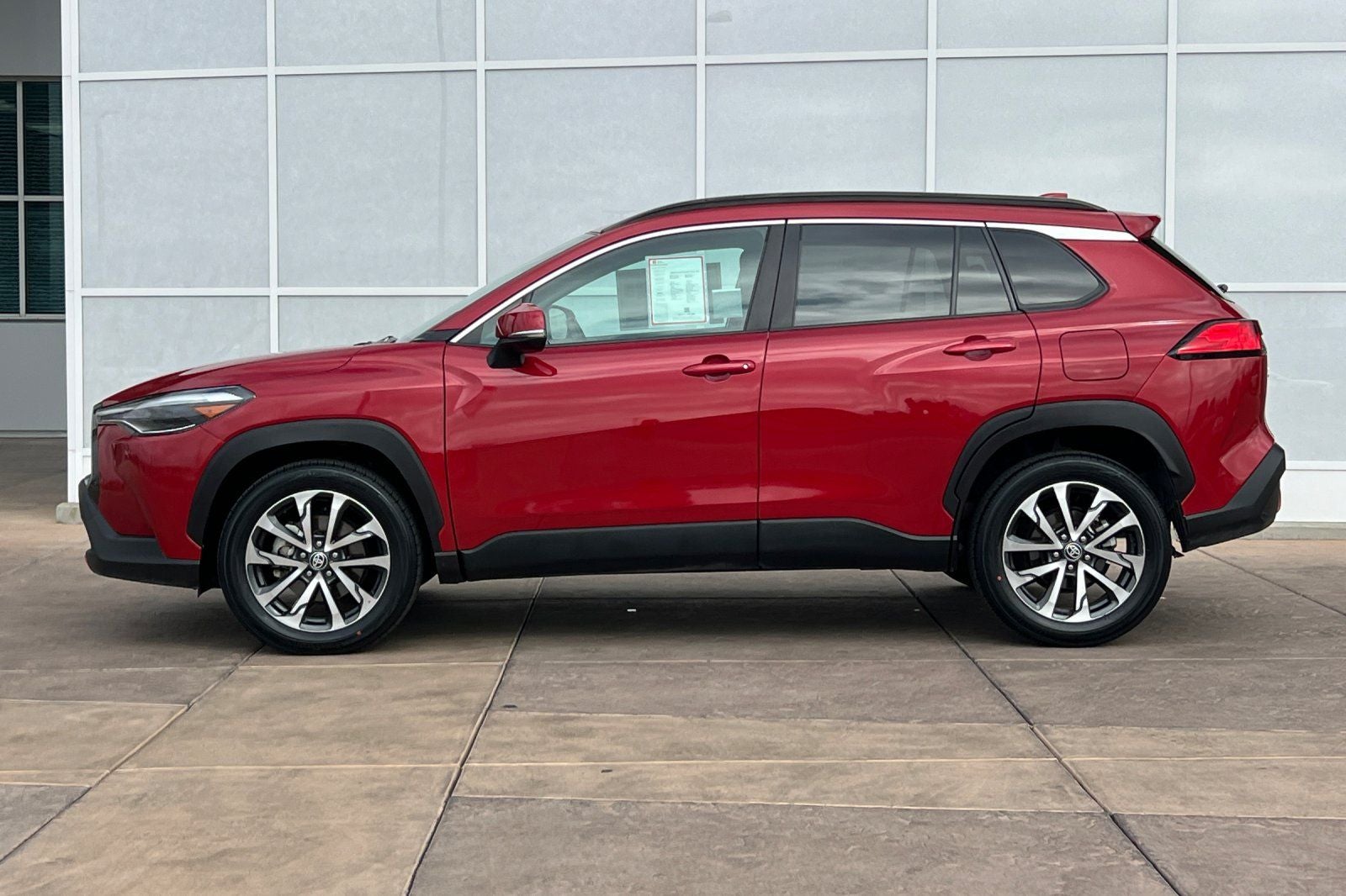 2023 Toyota Corolla Cross XLE