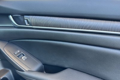 2025 Toyota Corolla Cross Hybrid SE