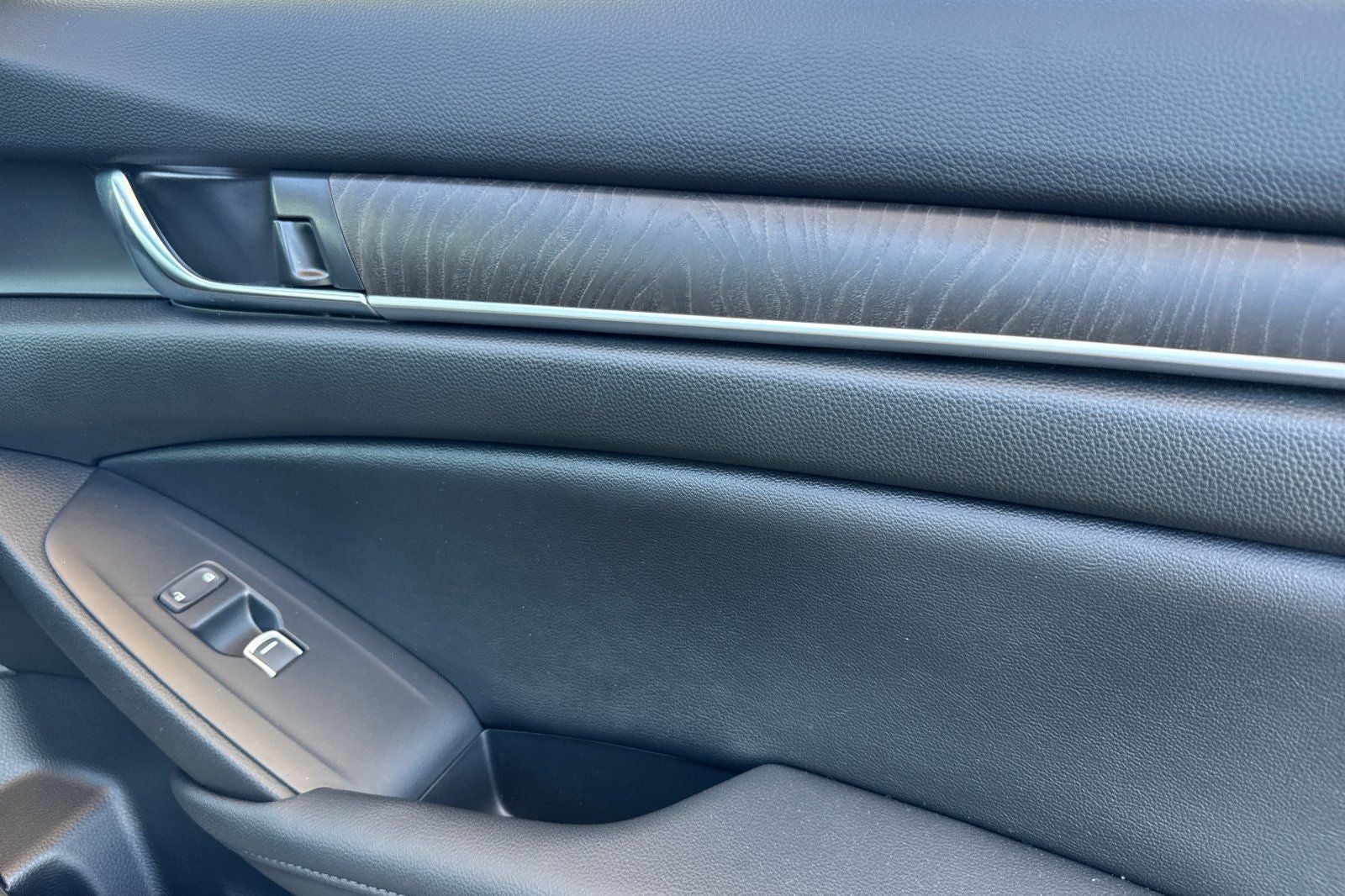 2025 Toyota Corolla Cross Hybrid SE