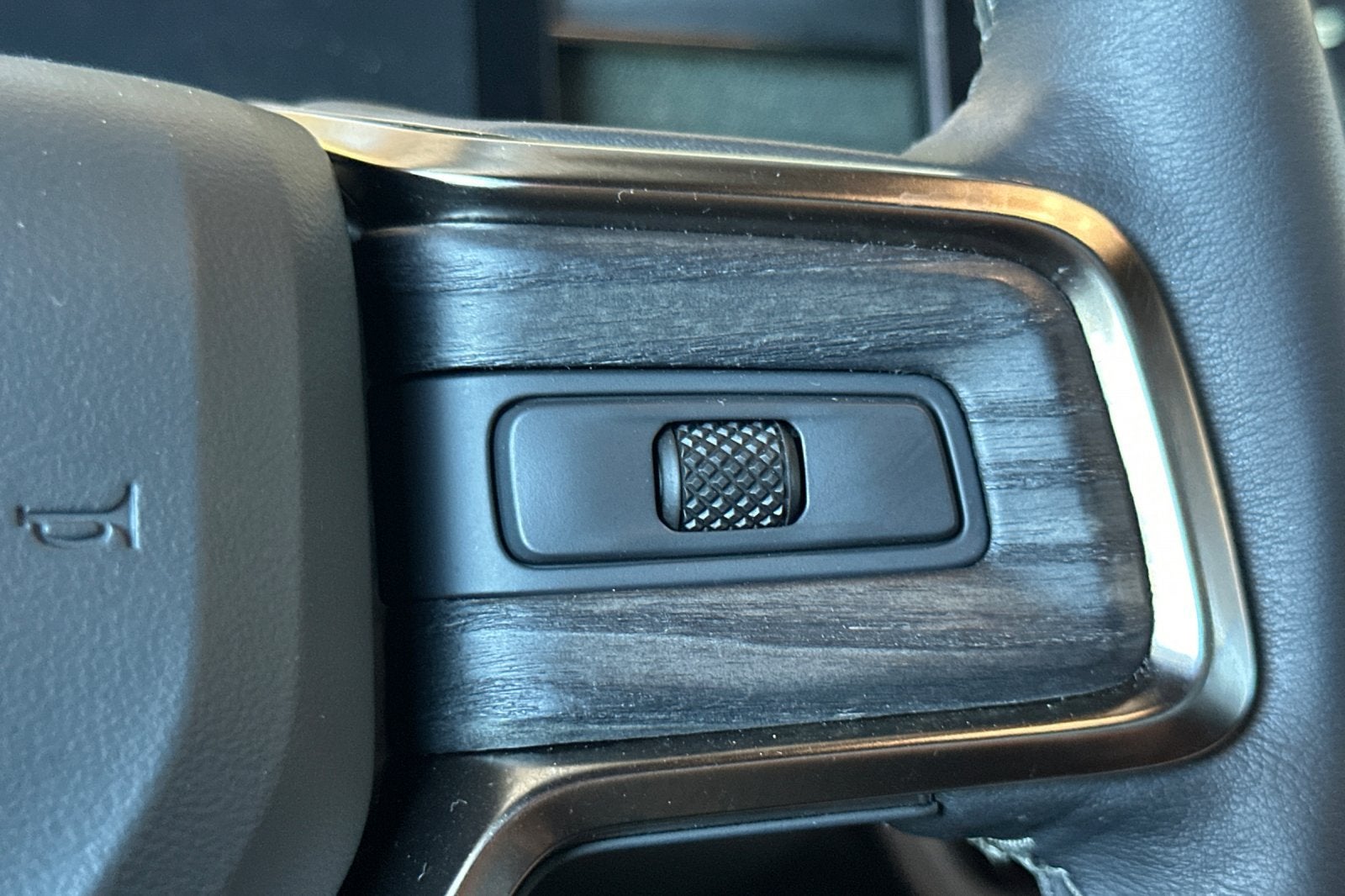 2024 Rivian R1S Adventure Dual Motor Perf Max Pack
