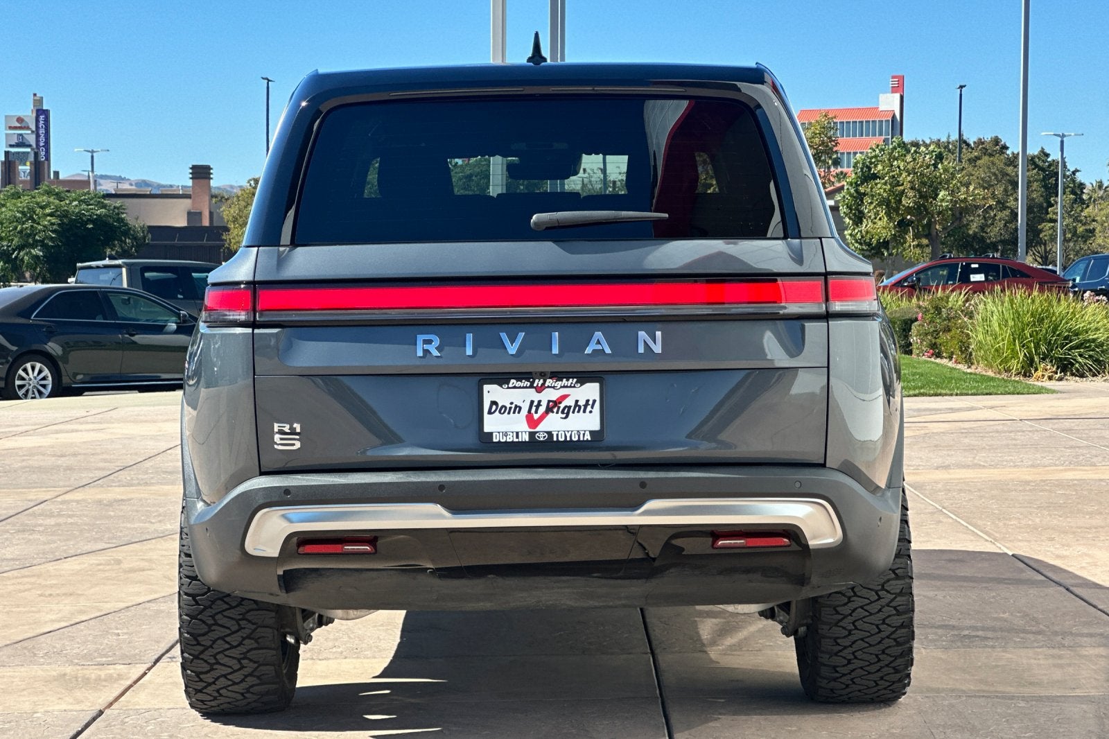 2024 Rivian R1S Adventure Dual Motor Perf Max Pack