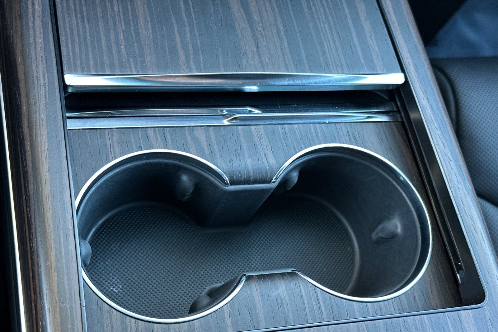 2023 Tesla Model X Standard Range