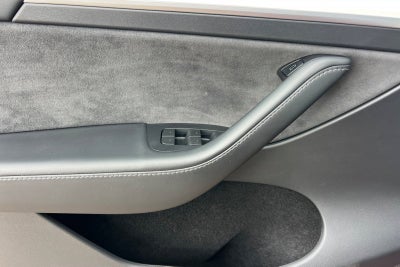 2025 Tesla Model Y Long Range