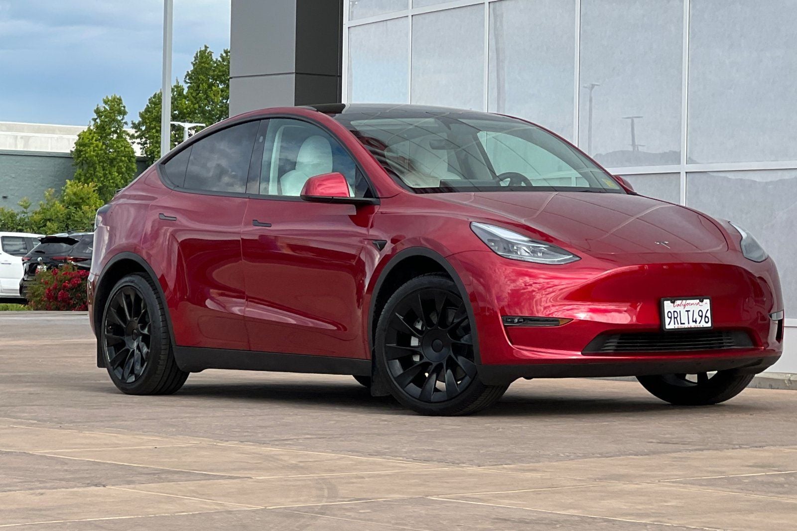 2025 Tesla Model Y Long Range