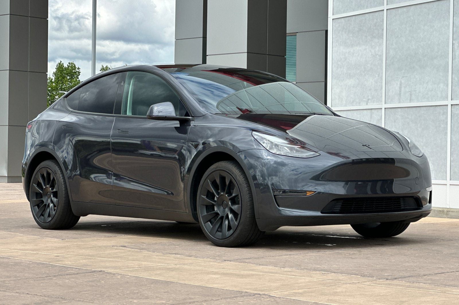 2024 Tesla Model Y Long Range