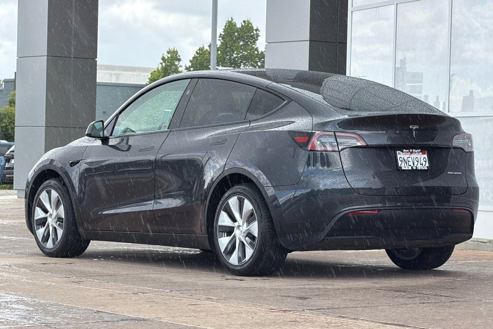 2024 Tesla Model Y Long Range